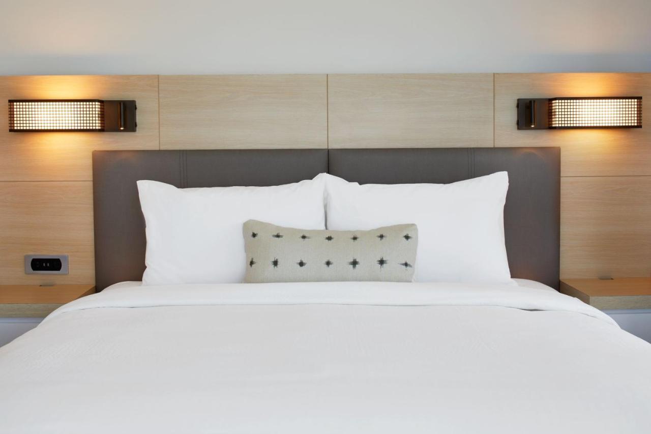 Springhill Suites By Marriott Jacksonville Beach Oceanfront ภายนอก รูปภาพ